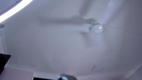 Lili  Marcus online show from 01.08.25