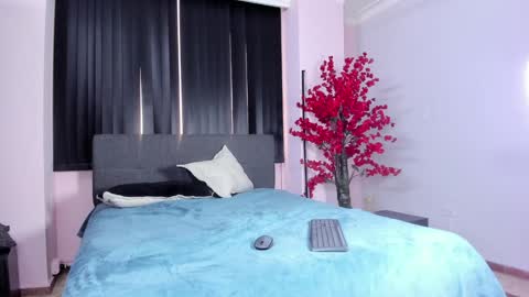 Lili  Marcus online show from 01.17.25