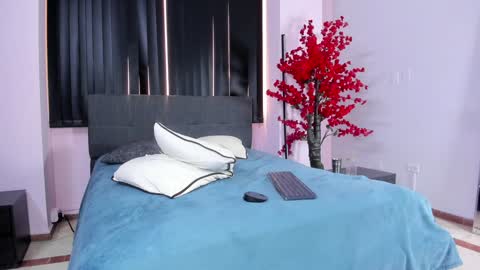 Lili  Marcus online show from 01.23.25