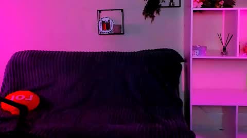 lilith_diva online show from 10.16.25