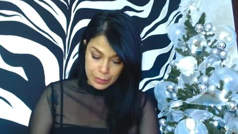 Snapshot of lilith_luv_ chatting on 12.30.24 kata online show from 12.30.24