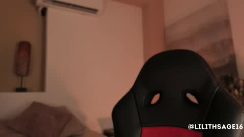 lilith_sage_ online show from 10.18.25