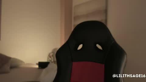 lilith_sage_ online show from 10.22.25