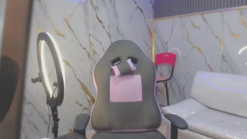 Snapshot of lilith_sexy19 chatting on 09.12.25 Lilith online show from 09.12.25