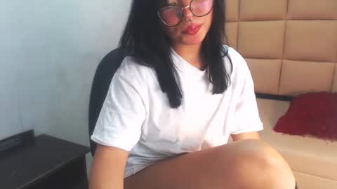 Snapshot of lilith_sexy19 chatting on 10.01.25 Lilith online show from 10.01.25