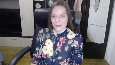 lilith small21 online show from 10.08.25