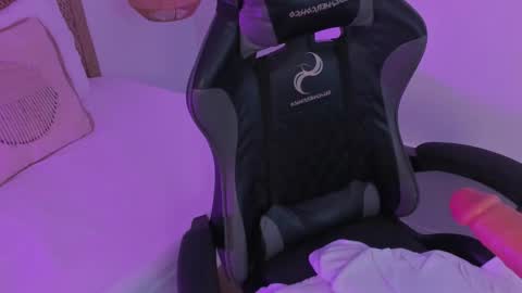 L I L I  online show from 03.05.26