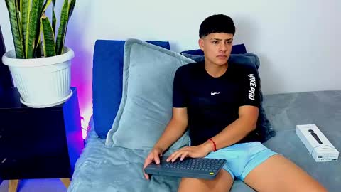    online show from 03.09.25