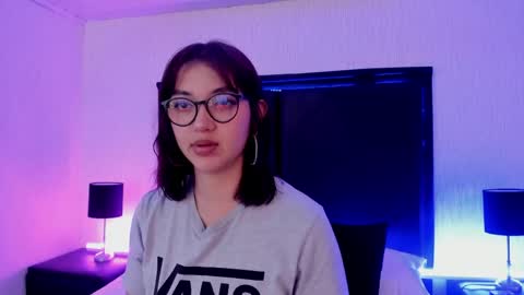 Snapshot of lilithbluum chatting on 04.12.26 LilithBluum online show from 04.12.26