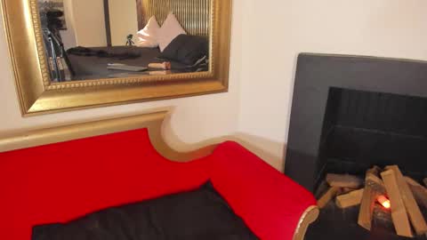   online show from 11.12.25