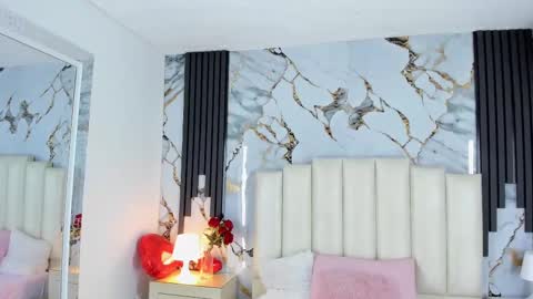 Lilith  online show from 02.21.25