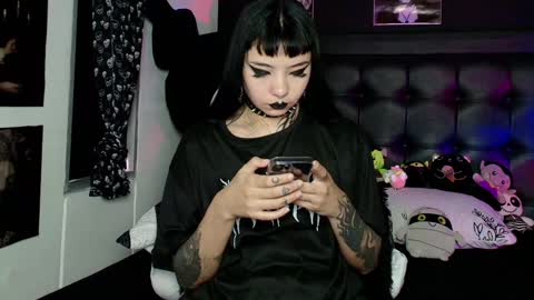  online show from 02.03.25