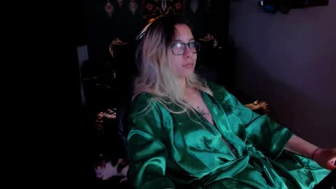Snapshot of lilithmystic01 chatting on 01.10.25 lilithmystic01 online show from 01.10.25