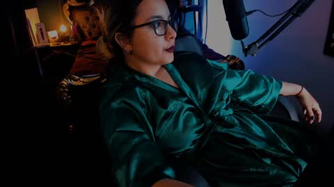 Snapshot of lilithmystic01 chatting on 01.19.25 lilithmystic01 online show from 01.19.25