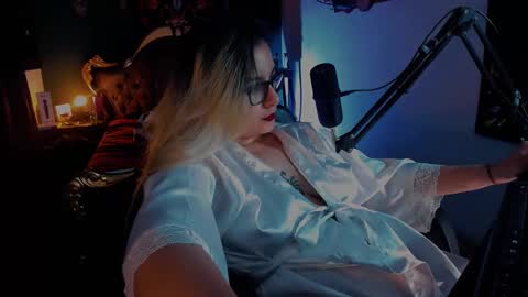 Snapshot of lilithmystic01 chatting on 01.20.25 lilithmystic01 online show from 01.20.25