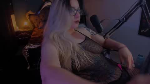 Snapshot of lilithmystic01 chatting on 01.26.25 lilithmystic01 online show from 01.26.25