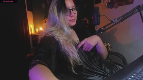 Snapshot of lilithmystic01 chatting on 02.05.25 lilithmystic01 online show from 02.05.25