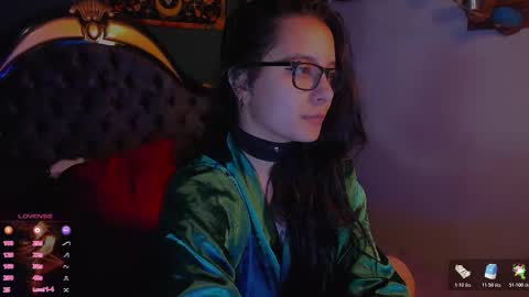 Snapshot of lilithmystic01 chatting on 10.19.25 lilithmystic01 online show from 10.19.25