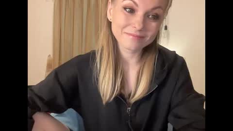 Snapshot of lilithnewdawn chatting on 02.12.26 lilithnewdawn online show from 02.12.26