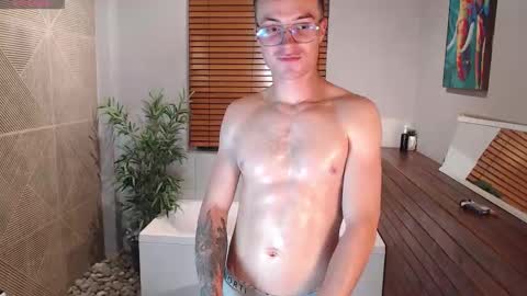 Snapshot of liljames_ chatting on 11.24.25 Lil James online show from 11.24.25