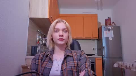 Snapshot of lilliakoop chatting on 01.08.26 Nevera online show from 01.08.26