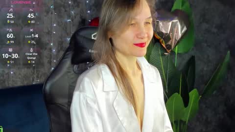 Snapshot of lillian_white1 chatting on 02.24.26 lillian_white1 online show from 02.24.26