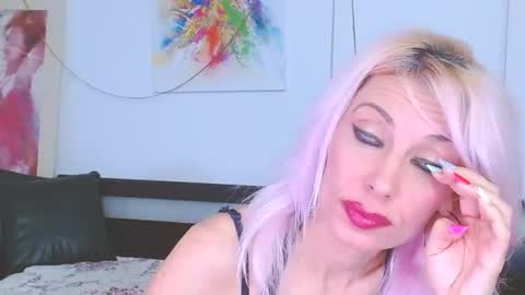 Snapshot of lillianasara chatting on 01.18.25 Lara online show from 01.18.25