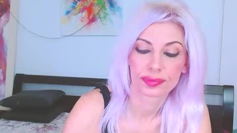 Snapshot of lillianasara chatting on 01.29.25 Lara online show from 01.29.25