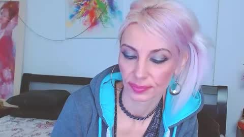Snapshot of lillianasara chatting on 02.05.25 Lara online show from 02.05.25
