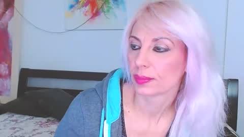 Snapshot of lillianasara chatting on 02.16.25 Lara online show from 02.16.25