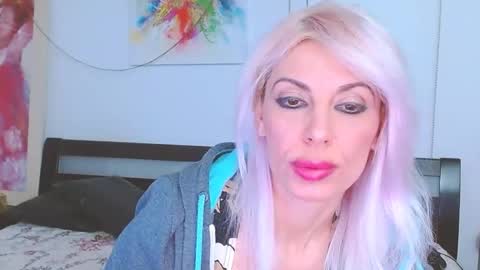 Snapshot of lillianasara chatting on 02.17.25 Lara online show from 02.17.25