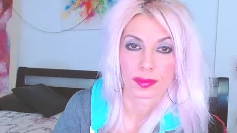 Snapshot of lillianasara chatting on 02.21.25 Lara online show from 02.21.25