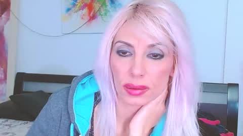 Snapshot of lillianasara chatting on 02.22.25 Lara online show from 02.22.25