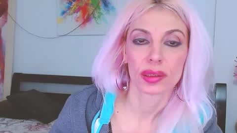 Snapshot of lillianasara chatting on 02.23.25 Lara online show from 02.23.25