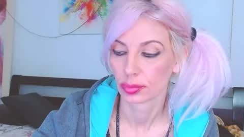Snapshot of lillianasara chatting on 02.25.25 Lara online show from 02.25.25