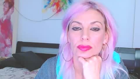 Snapshot of lillianasara chatting on 03.04.25 Lara online show from 03.04.25