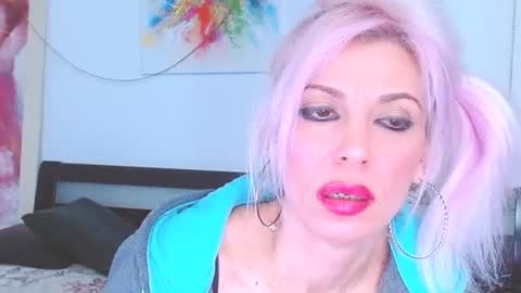 Snapshot of lillianasara chatting on 03.05.25 Lara online show from 03.05.25