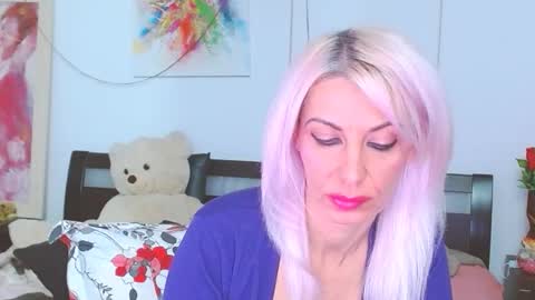 Lara online show from 11.03.25