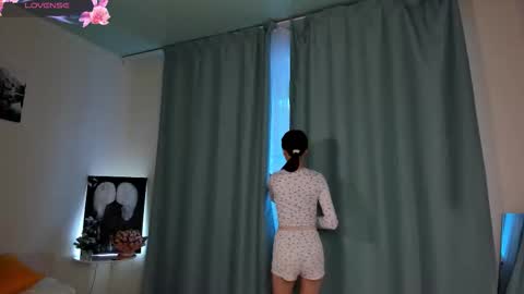 Lily online show from 02.26.26