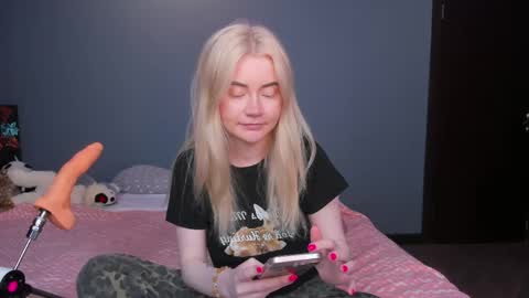 lillie_berry online show from 05.10.26