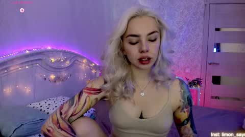 LilliMoore online show from 09.24.25