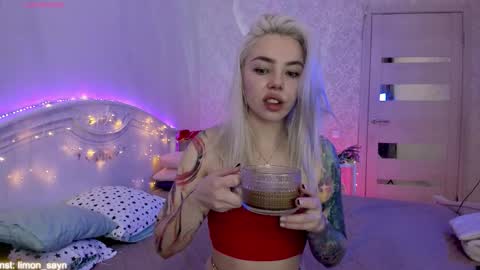 LilliMoore online show from 09.27.25