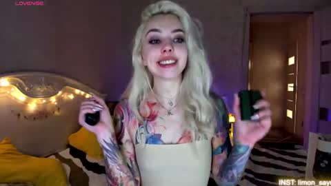 Snapshot of lillimooore chatting on 07.02.26 LilliMoore online show from 07.02.26