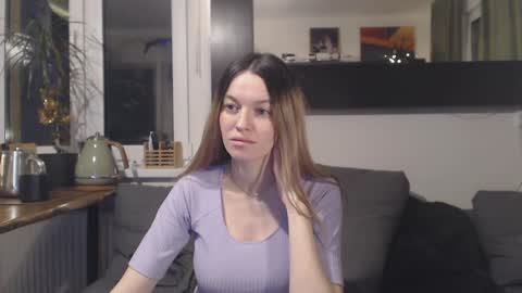 lilliyves online show from 01.05.25