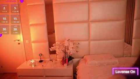 Lilly Colins online show from 10.23.25