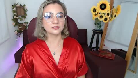 Snapshot of lilly_milf chatting on 05.30.26 Lilly online show from 05.30.26