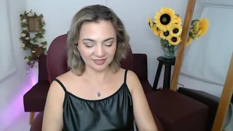 Snapshot of lilly_milf chatting on 07.09.26 Lilly online show from 07.09.26
