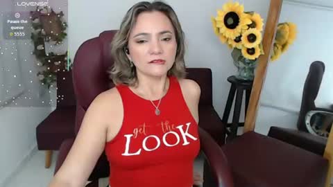 Snapshot of lilly_milf chatting on 07.28.26 Lilly online show from 07.28.26