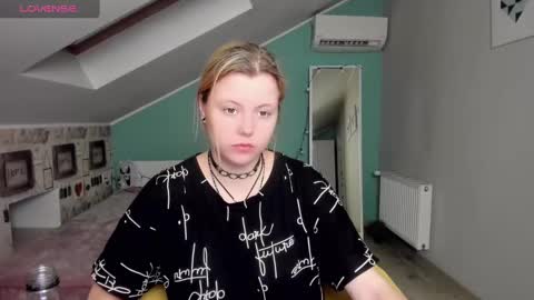 Lilly Depp online show from 12.14.24