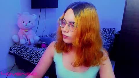 Snapshot of lillykittyy chatting on 09.24.25 Lilly3 online show from 09.24.25